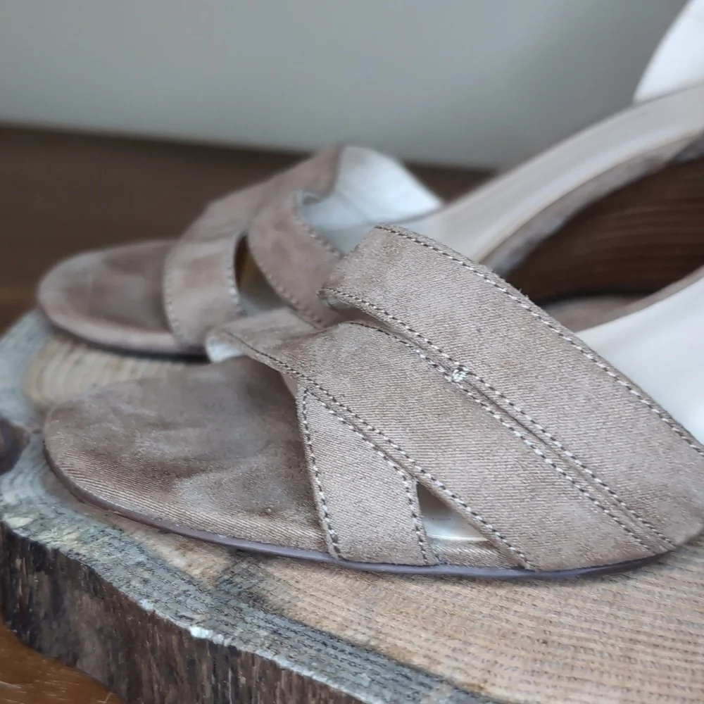 NINE WEST Tan Suede wedge heel Sz 9M